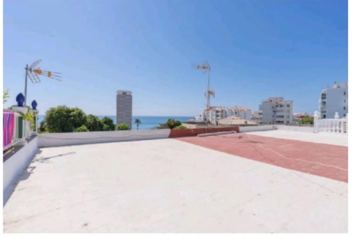 Sale of independent chalet in Avenida españa, Estepona
photo 1