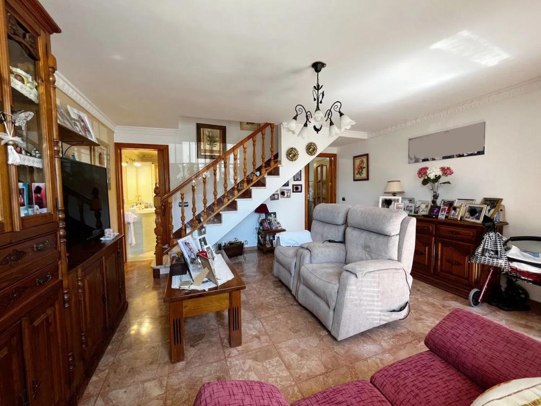 Sale of independent chalet in Avenida españa, Estepona
photo 2
