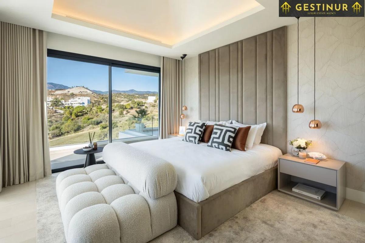 Sale of independent chalet in Terreno Sup, 6 C, Estepona
photo 4