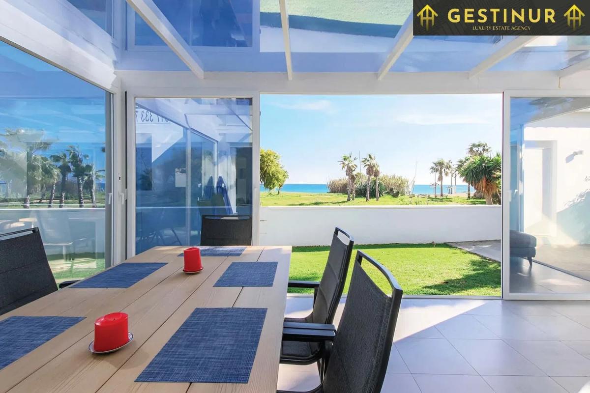 Sprzedaż niezależnego domku jednorodzinnego w  Calle de la Popa, Estepona photo 3