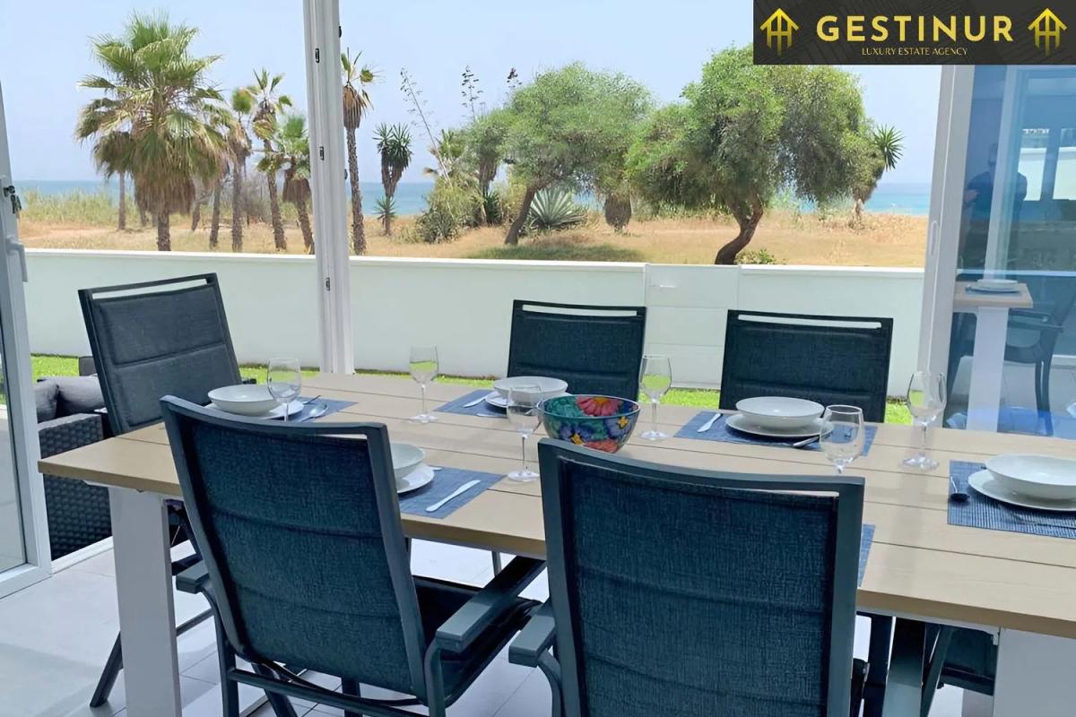 Sprzedaż niezależnego domku jednorodzinnego w  Calle de la Popa, Estepona photo 4