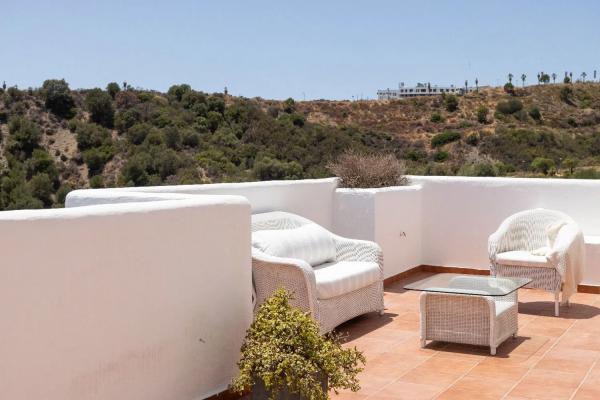 Piso en venta en Calle Montejaque, 1, 29680 Estepona, Málaga, Estepona photo 1