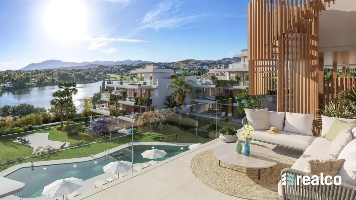 Sale of apartment in Camino de Brijan, Estepona
 photo 5