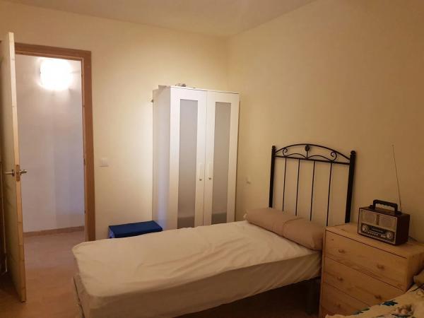 Piso en venta en Seguirilla s/n, Estepona thumbnail 2