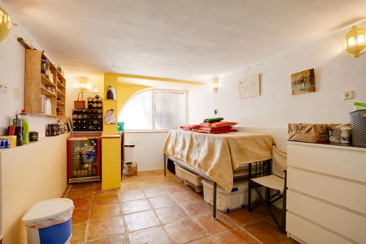 Sprzedaż niezależnego domku jednorodzinnego w  Calle de Turina, Estepona photo 4