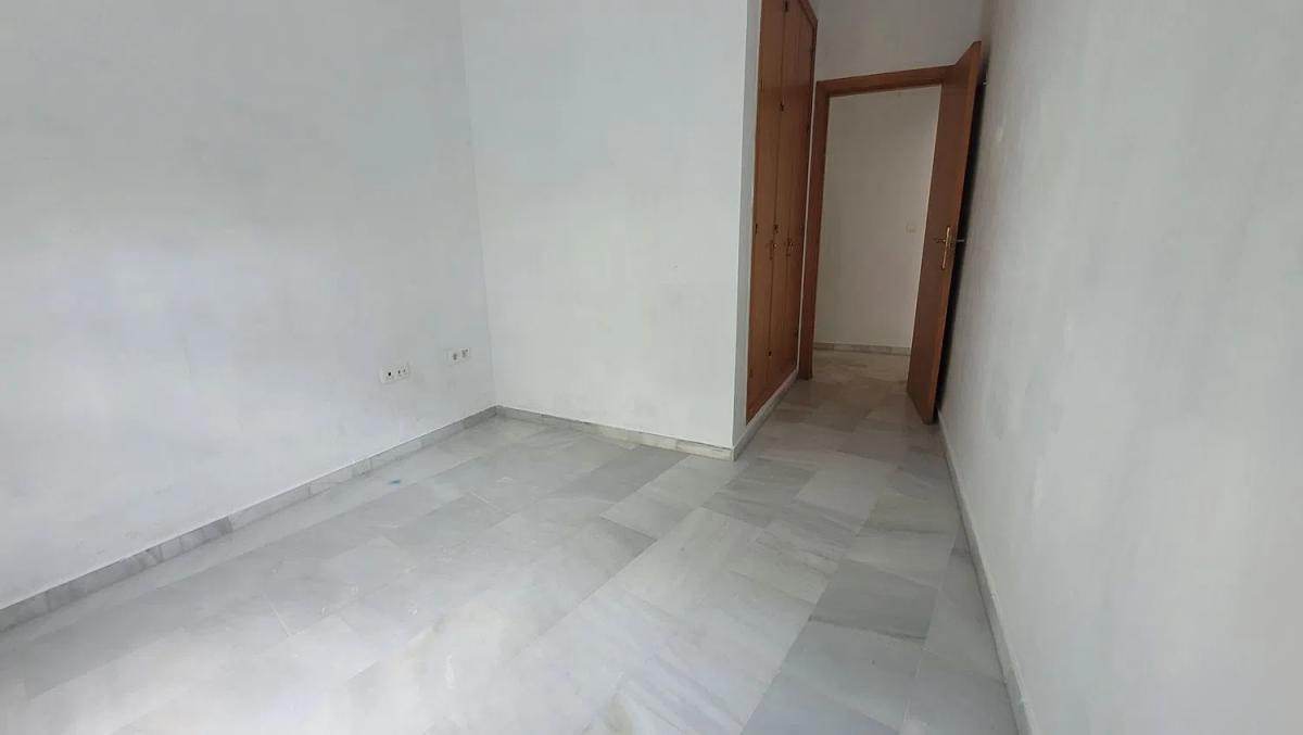 Venta de piso en Puerta del Mar, 41, Estepona
photo 3
