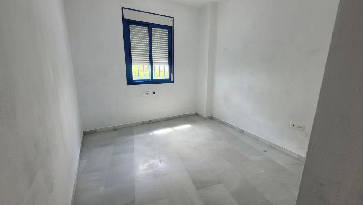 Venta de piso en Puerta del Mar, 41, Estepona
photo 4