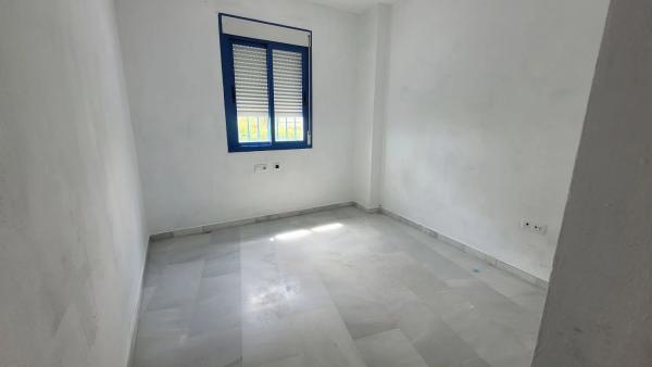 Apartment for sale in  Puerta del Mar, 41, Estepona photo 4