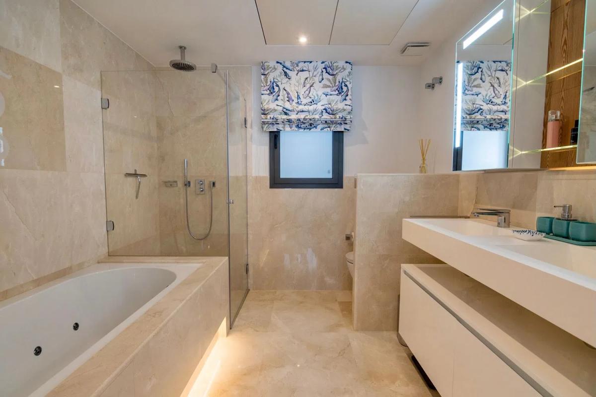Sale of apartment in Avenida del Carmen, 95, Estepona
photo 4