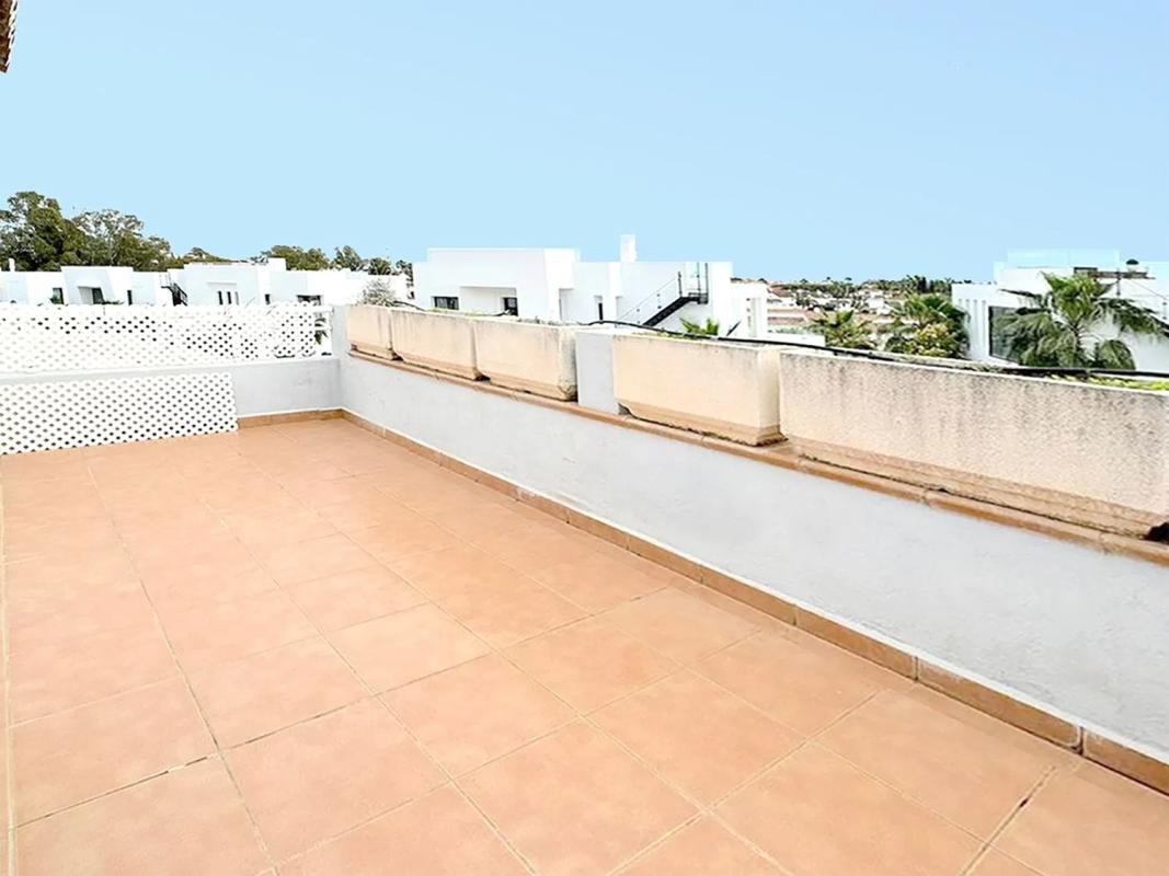 Продажа отдельного шале в Calle Quintana, 30, Эстепона photo 3