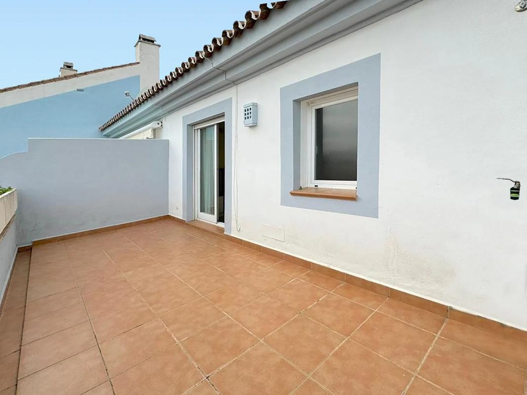 Продажа отдельного шале в Calle Quintana, 30, Эстепона photo 5