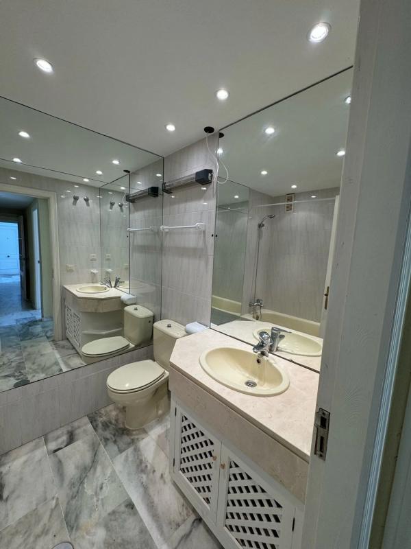 Sale of apartment in Calle Trajano, 3, Estepona
photo 5