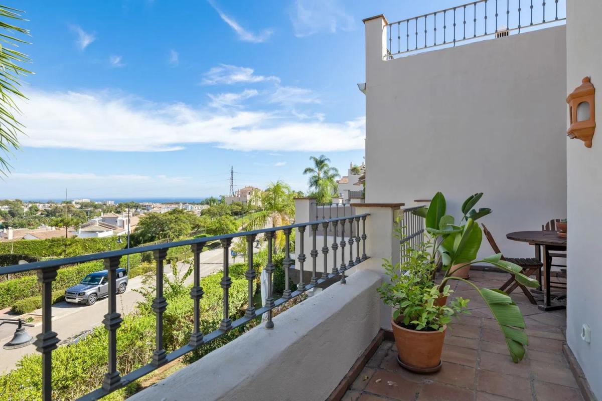 Sprzedaż niezależnego domku jednorodzinnego w  Barrio Paraiso-Barronal, Estepona photo 4