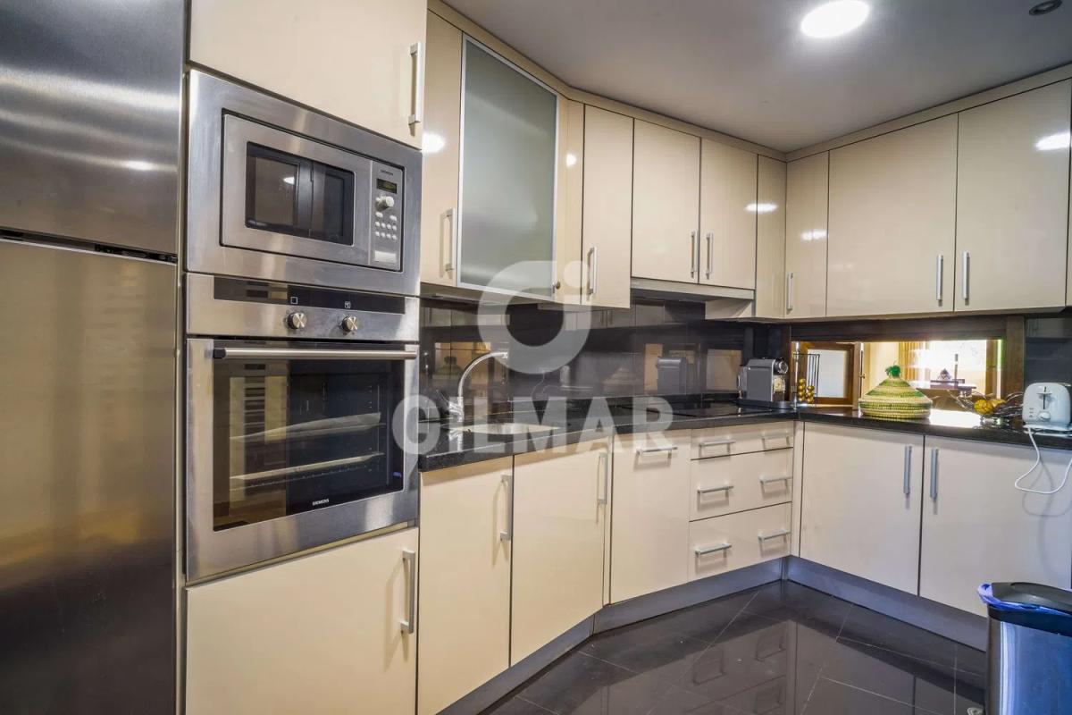 Sale of apartment in Calle del Mare Nostrum, Estepona
 photo 4