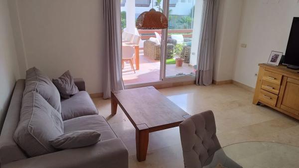 Piso en venta en  Calle los Almendros, 1, Estepona photo 4