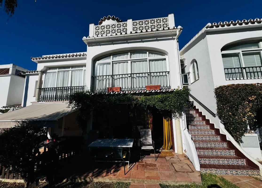 Sprzedaż mieszkania w Barrio Paraiso-Barronal, Estepona
photo 1