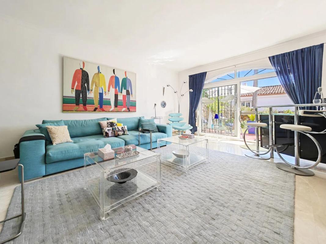 Sprzedaż niezależnego domku jednorodzinnego w  Barrio Paraiso-Barronal, Estepona photo 2