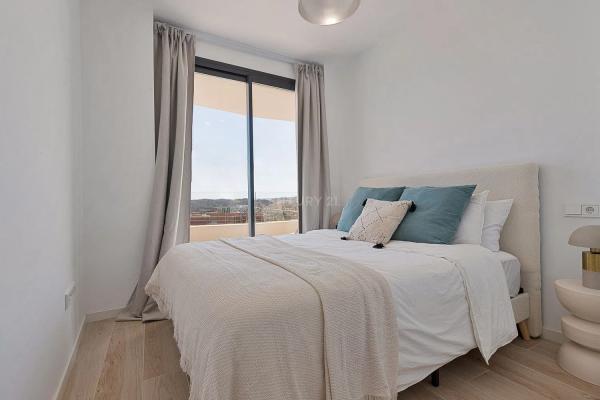Ático en venta en Calle de la Tierra, 14, Estepona thumbnail 2