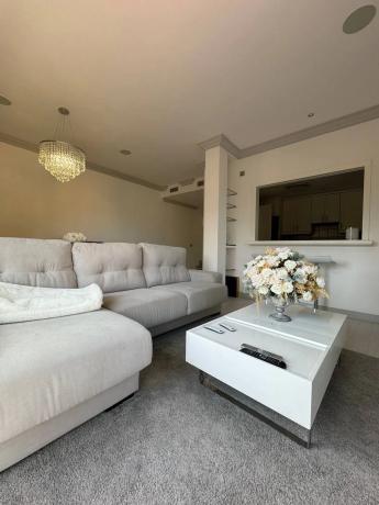 Продажа квартиры в Calle de la Rosa, Эстепона photo 1