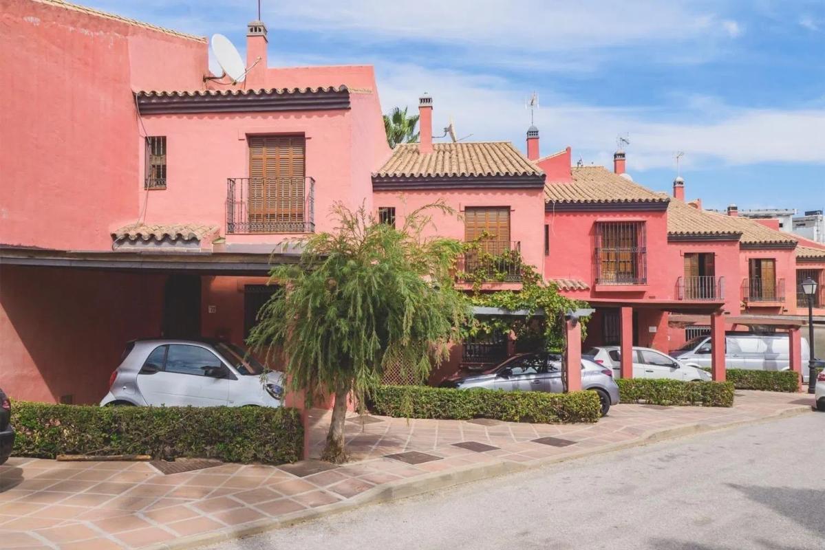 Venta de chalet independiente en N-340, Estepona
photo 2