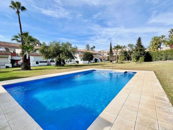 Apartment for sale in  Barrio Nueva Atalaya, Estepona photo 1