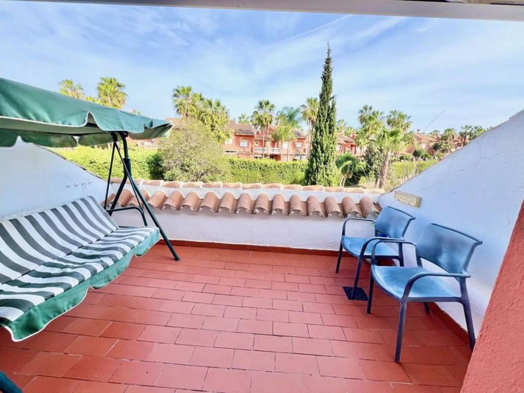 Venta de piso en Barrio Nueva Atalaya, Estepona
 photo 2