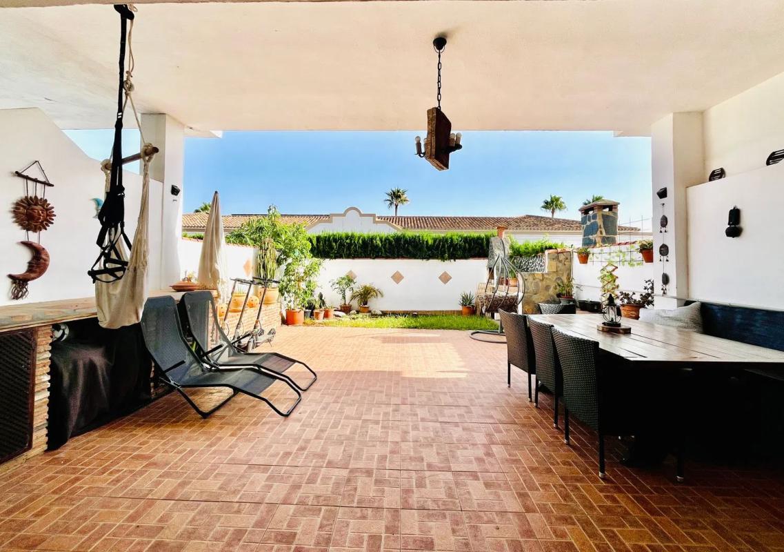 Sale of independent chalet in Montebiarritz, Estepona
photo 1