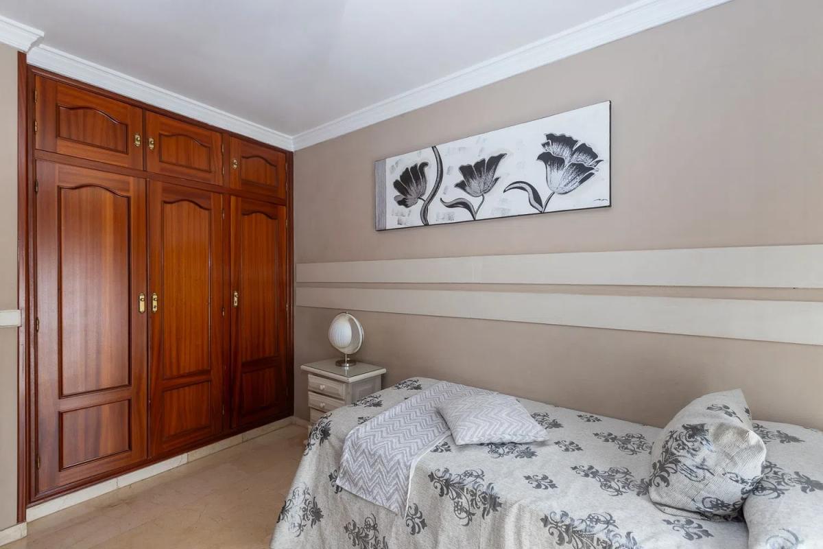Sprzedaż niezależnego domku jednorodzinnego w Calle Estebbuna, Estepona photo 3