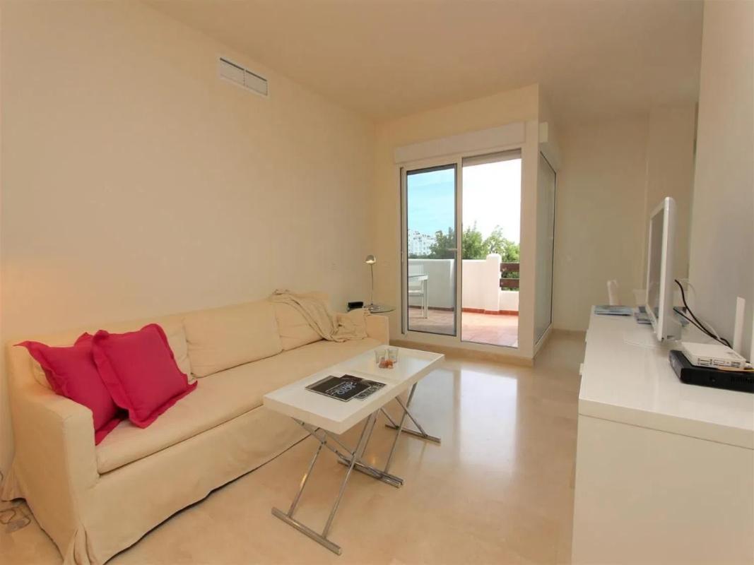 Sprzedaż mieszkania w Calle Villa Borghese, 408, Estepona
 photo 2