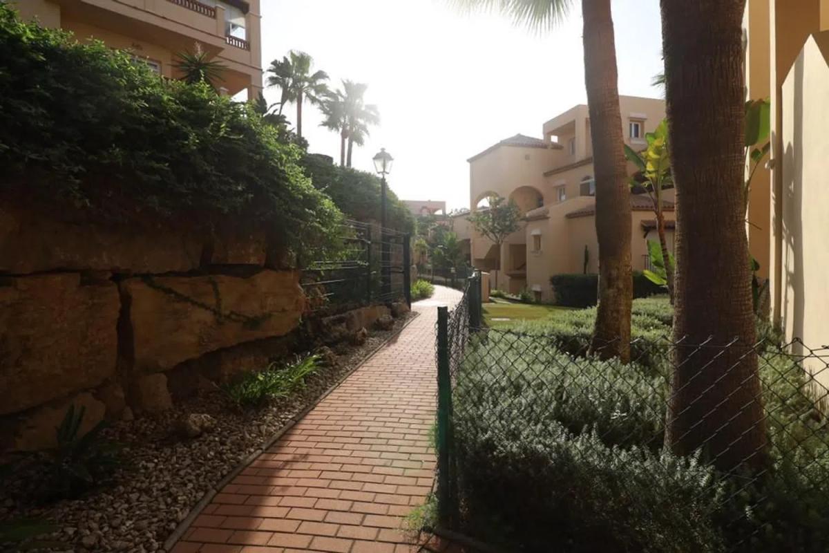 Venta de piso en Marques de Atalaya s/n, Estepona
photo 1