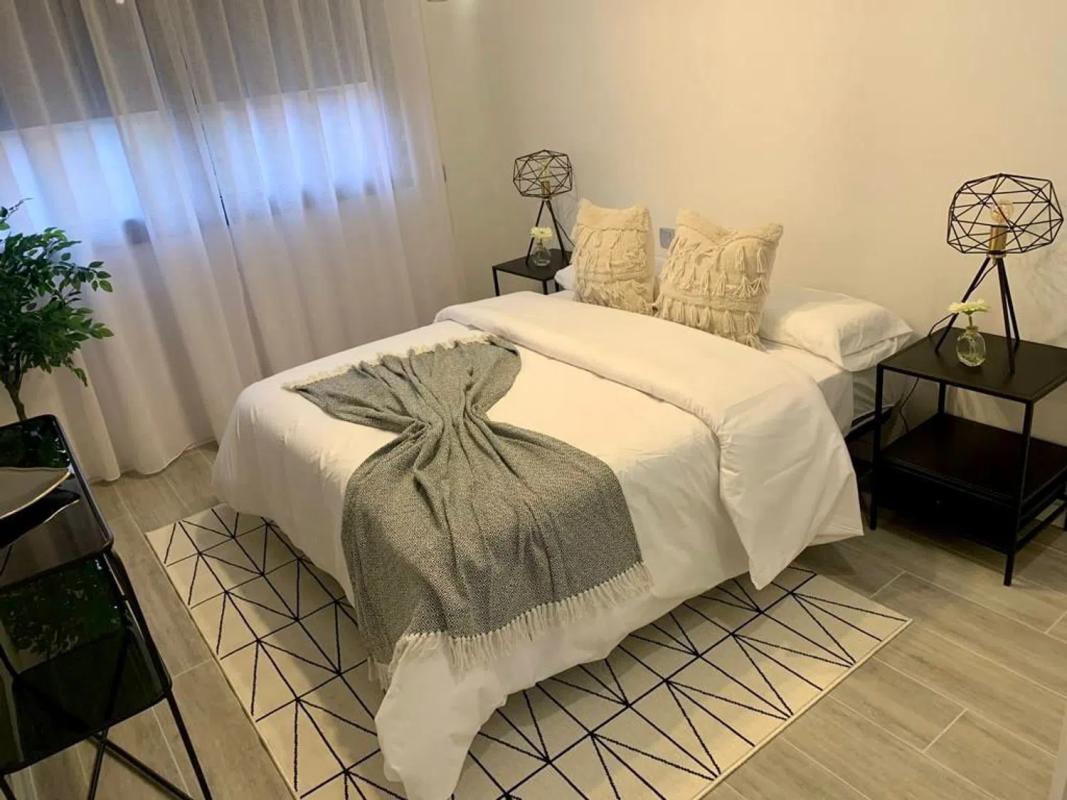 Продажа отдельного шале в  Calle Islas Bermudas, Эстепона photo 4