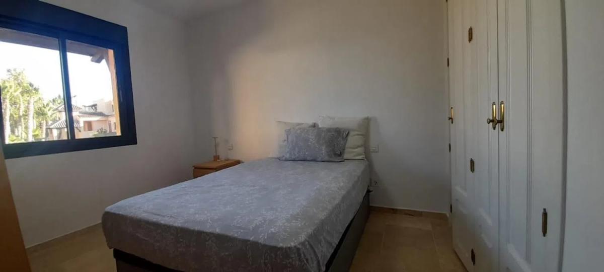 Venta de piso en Urbanización Dos Hermanas II, Estepona
 photo 5