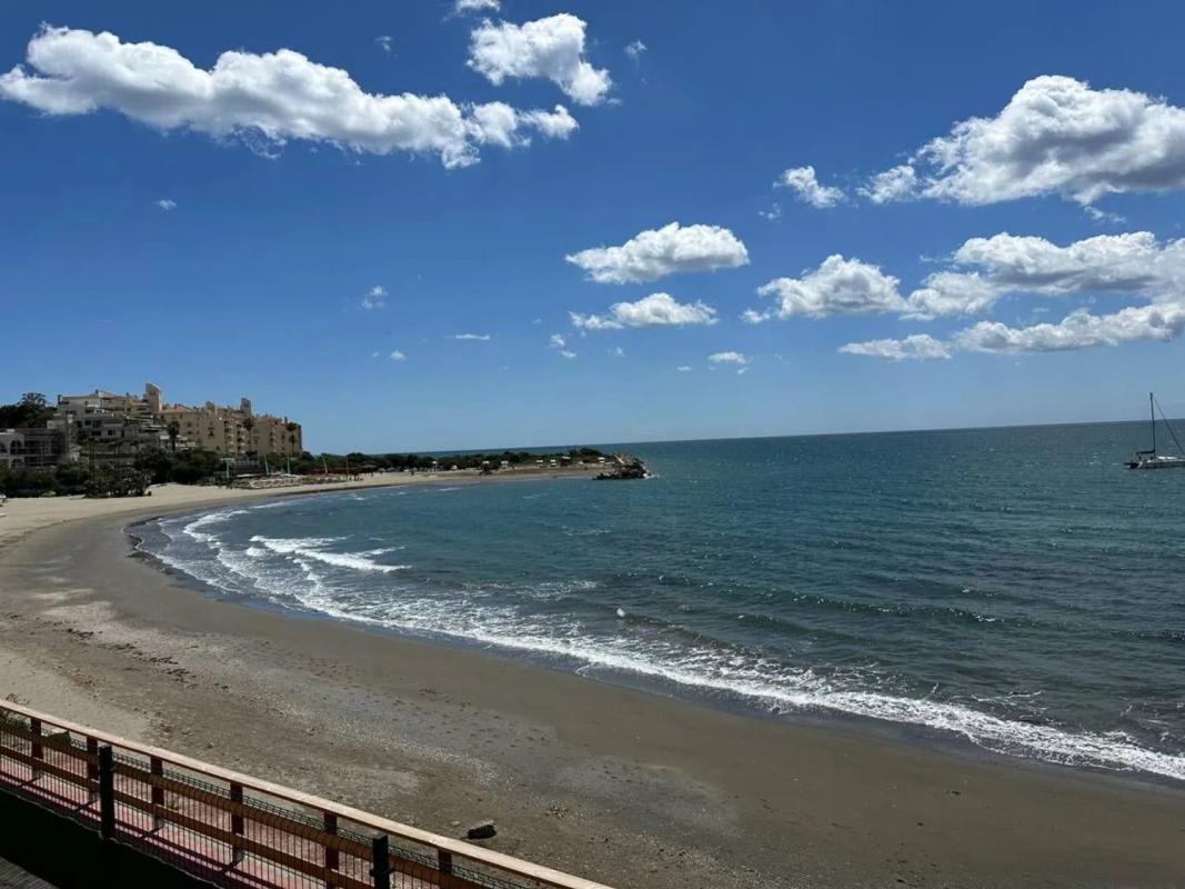 Sprzedaż mieszkania w Avenida del Carmen, Estepona
photo 2