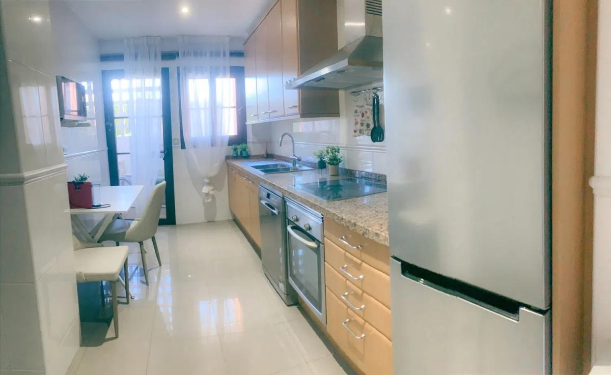 Venta de piso en Avenida Matas Verdes, 3, Estepona
 photo 2
