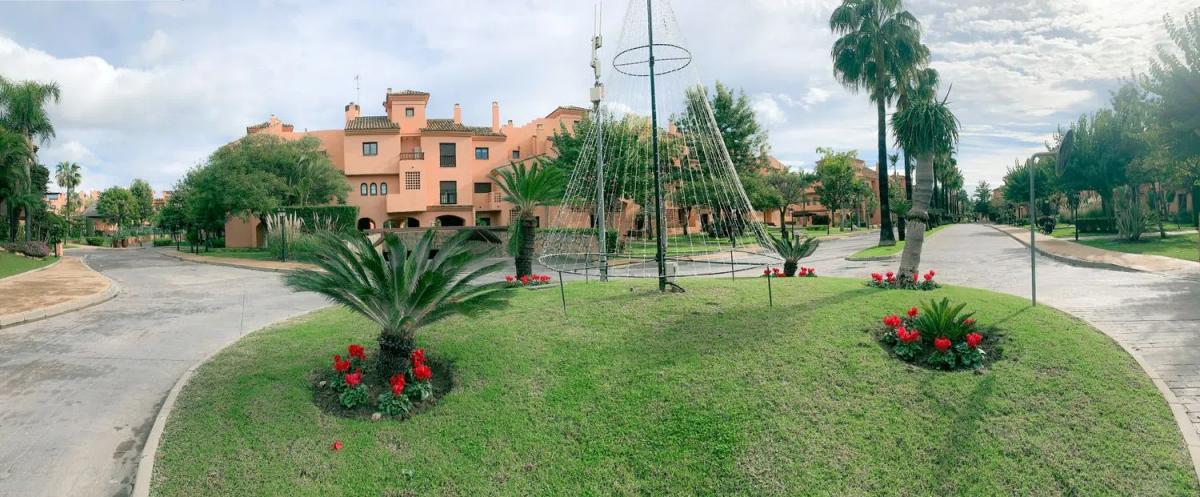 Venta de piso en Avenida Matas Verdes, 3, Estepona
 photo 3
