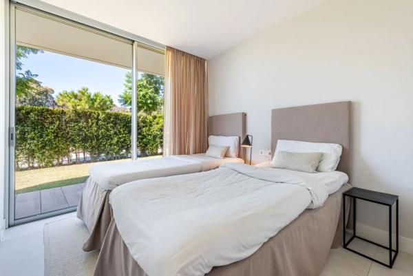 Piso en venta en  The Edge, Estepona photo 4