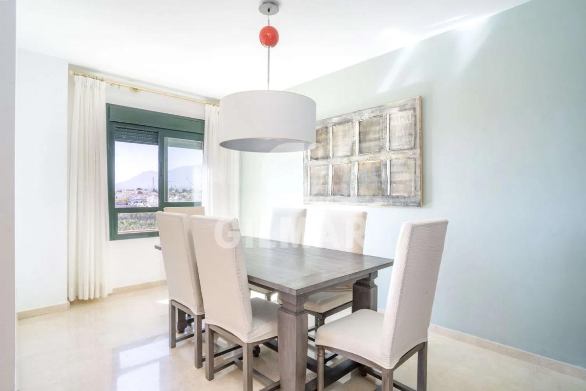 Duplex sale in Calle del Estanque, Estepona photo 3