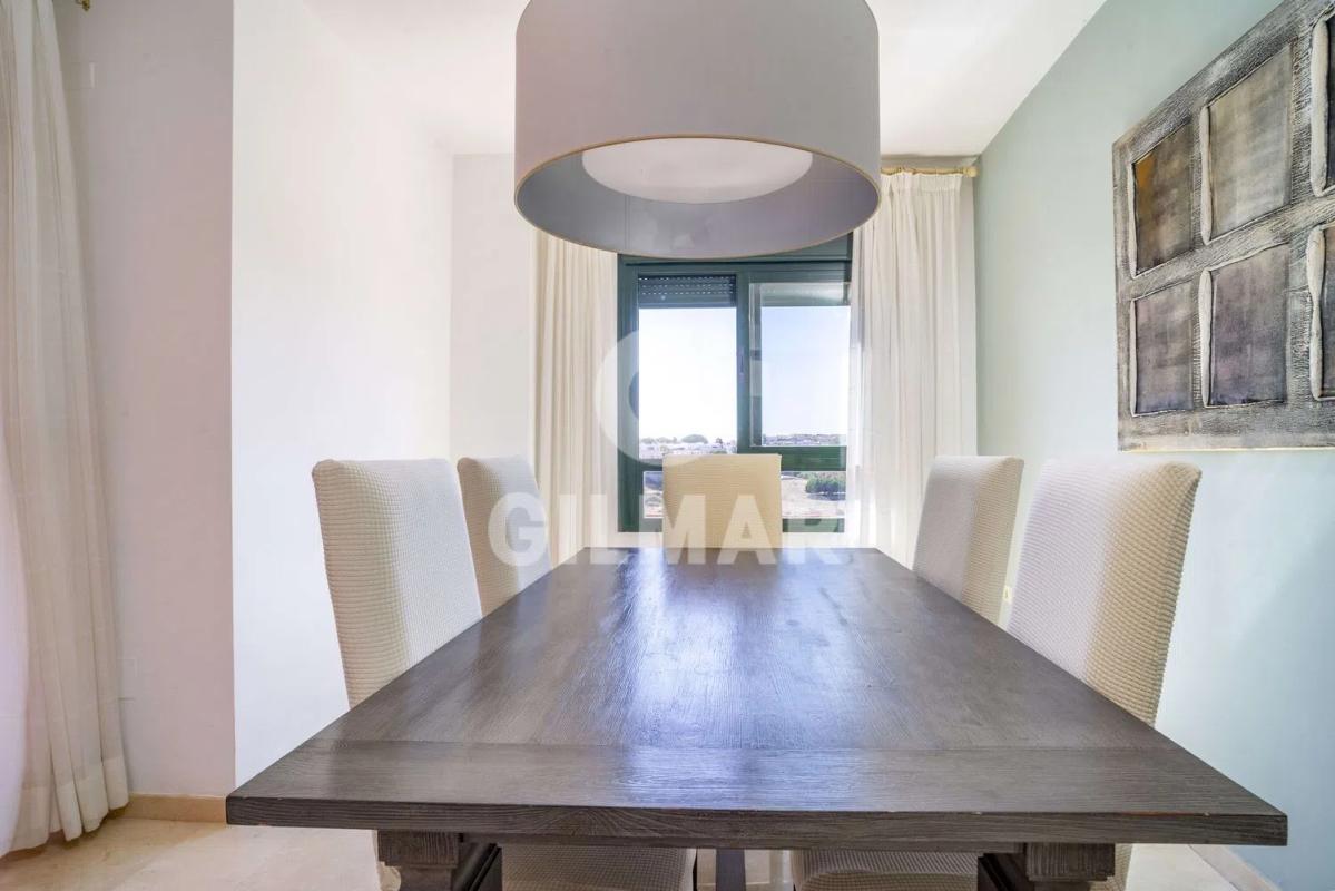 Duplex sale in Calle del Estanque, Estepona photo 4