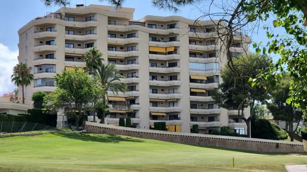 Piso en venta en  Agua marina, 1, Estepona photo 2