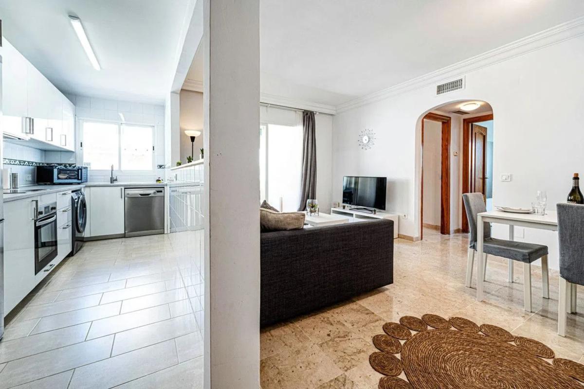 Продажа квартиры на Calle Virgen del Naranjo, Эстепона
 photo 5