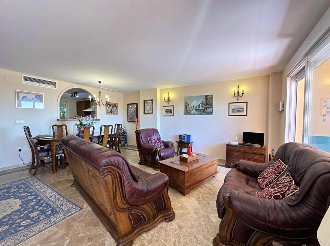 Sale of independent chalet in Calle Valderrama Golf, Estepona
photo 5