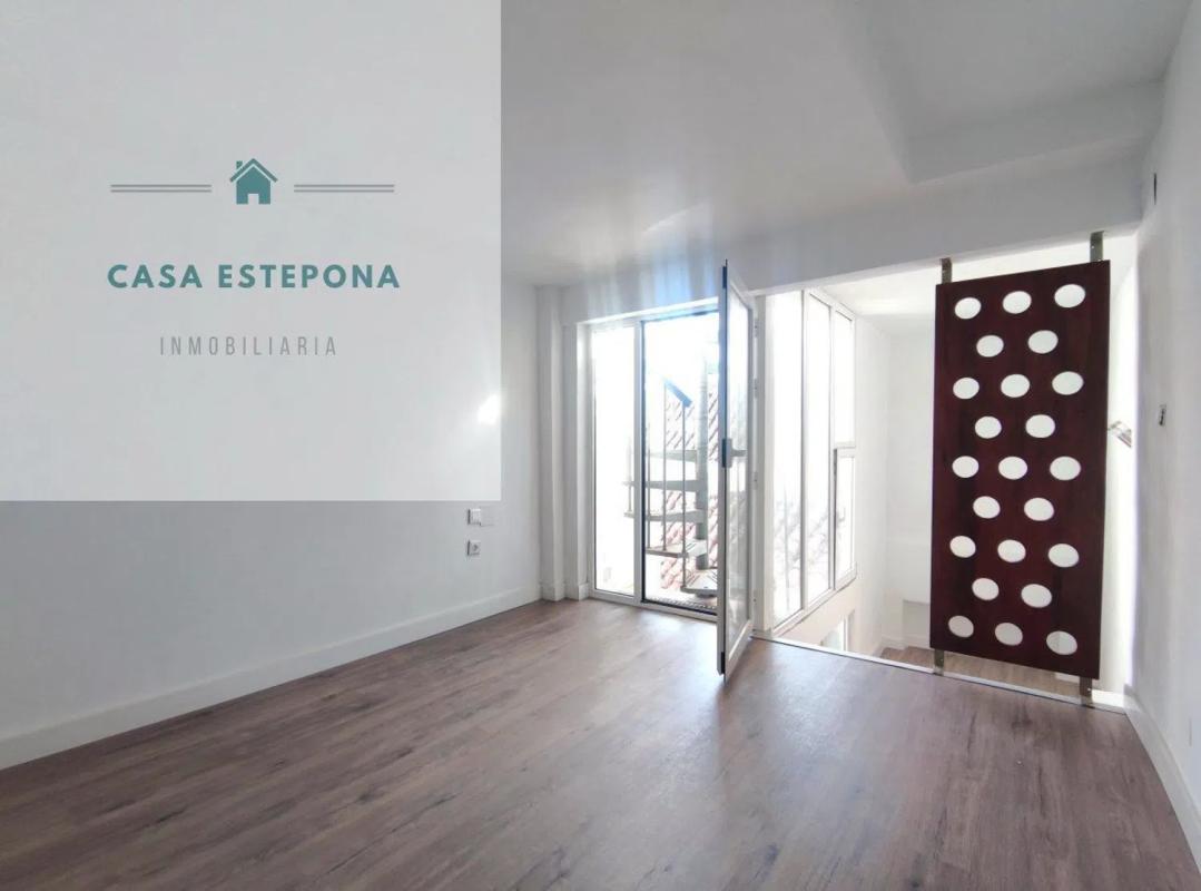 Sale of independent chalet in Calle Mesurado, Estepona
photo 5