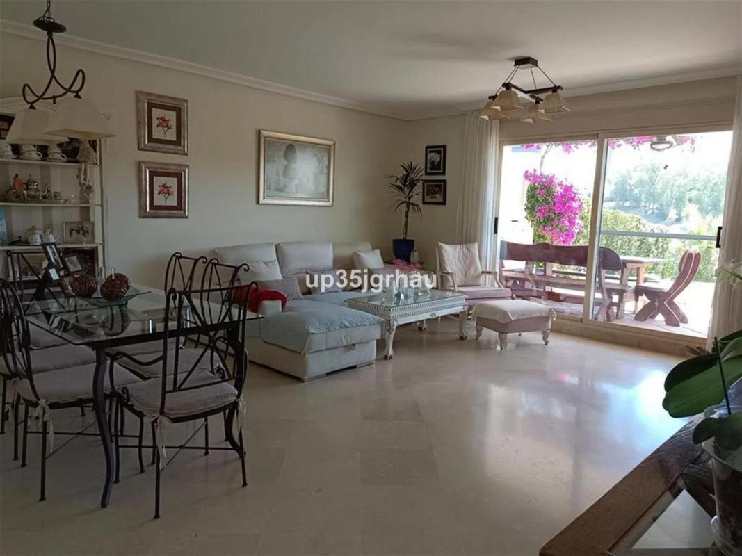 Sale of independent chalet in Alvaro de Bazán, Estepona
photo 3