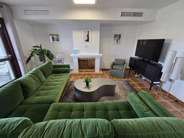 Chalet independiente en venta en Barrio Paraiso-Barronal, Estepona photo 1
