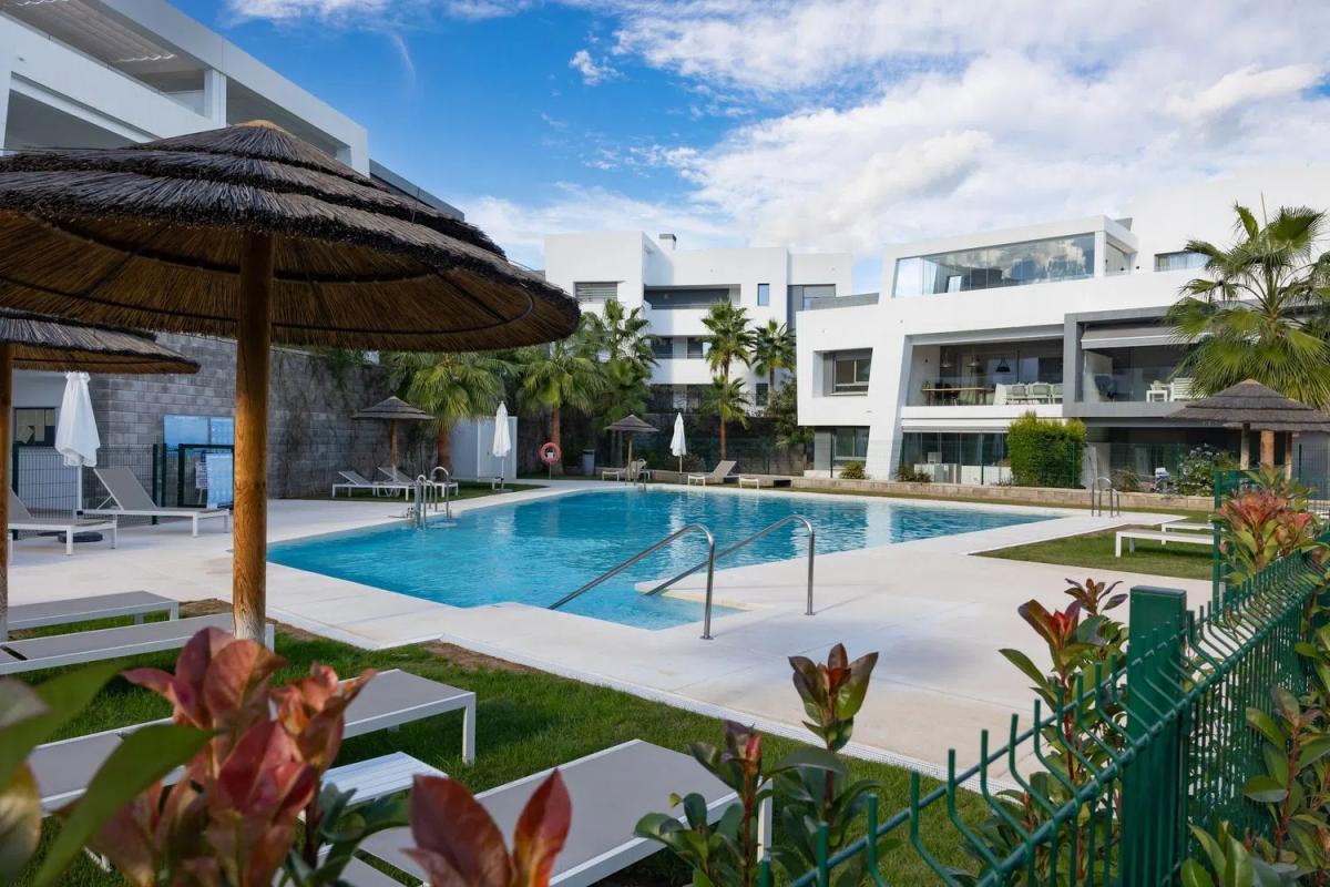 Venta de piso en Torrevigía, 14, Estepona
photo 2