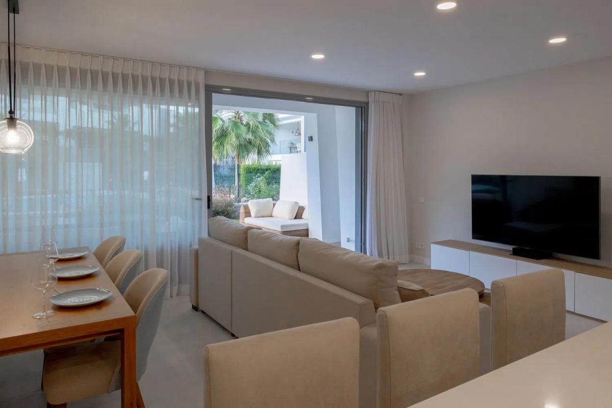 Venta de piso en Torrevigía, 14, Estepona
photo 3