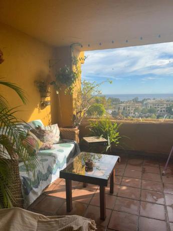 Piso en venta en Calle Alpandeire, 11, Estepona photo 1