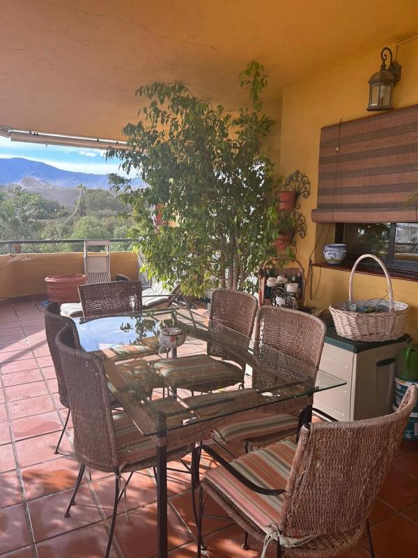 Venta de piso en Calle Alpandeire, 11, Estepona
 photo 2