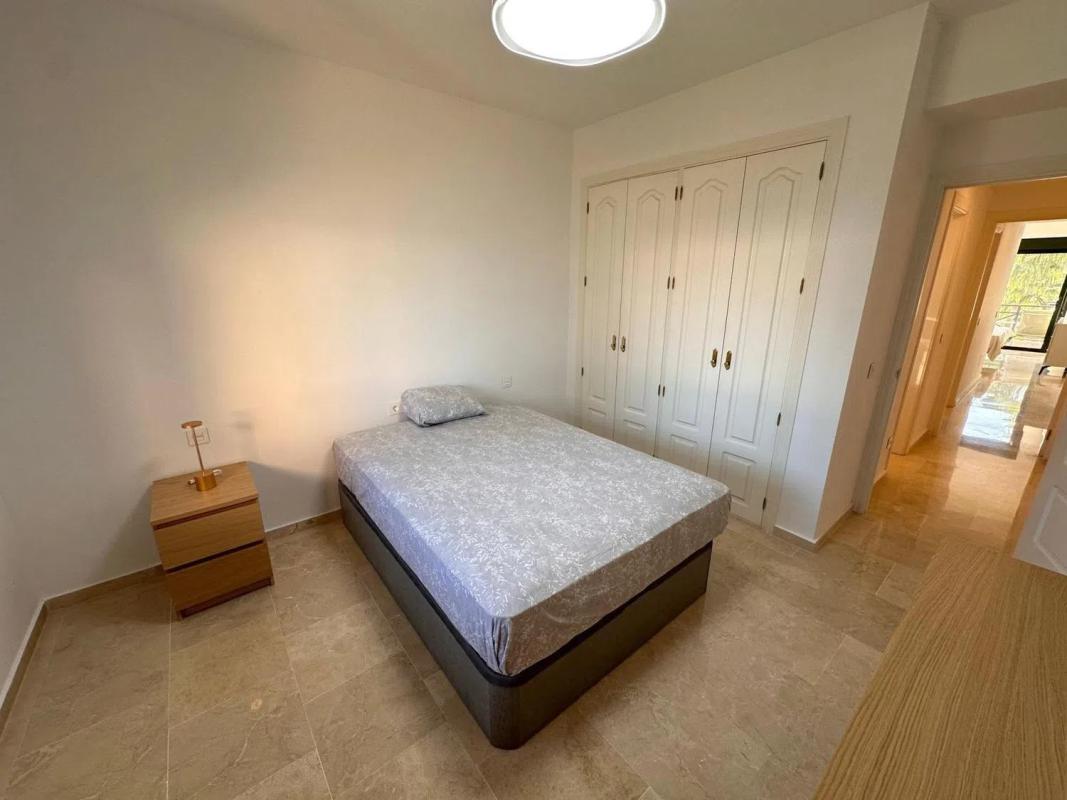 Venta de piso en Urbanización Dos Hermanas II, Estepona
photo 5