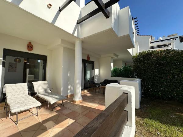 Piso en venta en Avenida de la Resina, 123, Estepona photo 1
